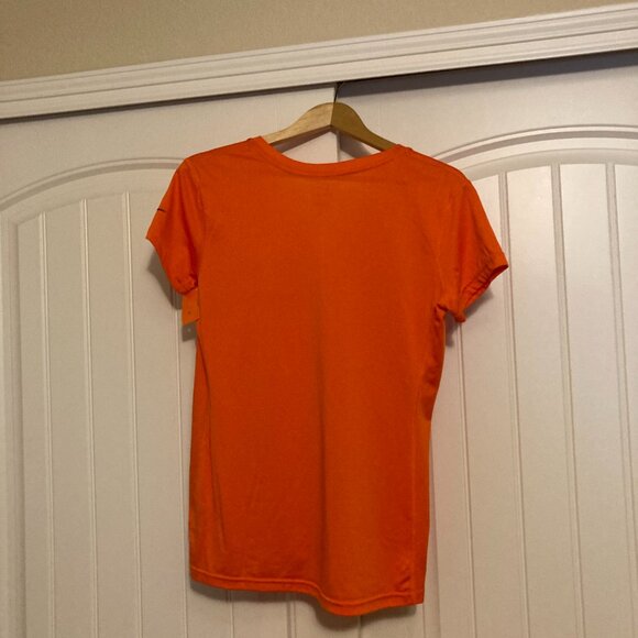 Denver Broncos Orange T Shirt Womens Medium Short Sleeve Nike Dri Fit NFL V Neck - Picture 3 of 3